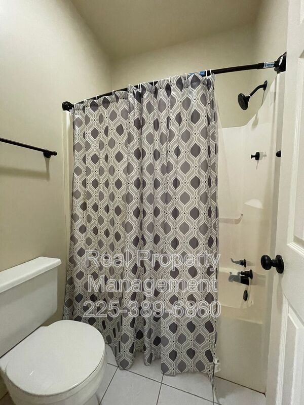 Building Photo - 13263 Quail Meadow Dr