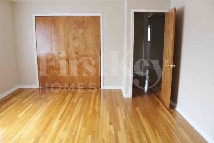 Building Photo - 5750 Wallingwood Dr