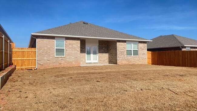 Building Photo - 3 Bedroom 2 Bathroom 2 Car Garage Home in Oakdale School District