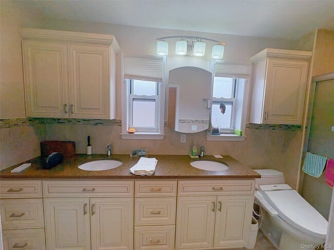 Building Photo - 58-36 Bell Blvd