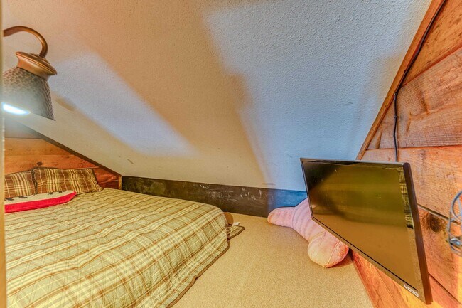 Building Photo - 28 Condo Rd