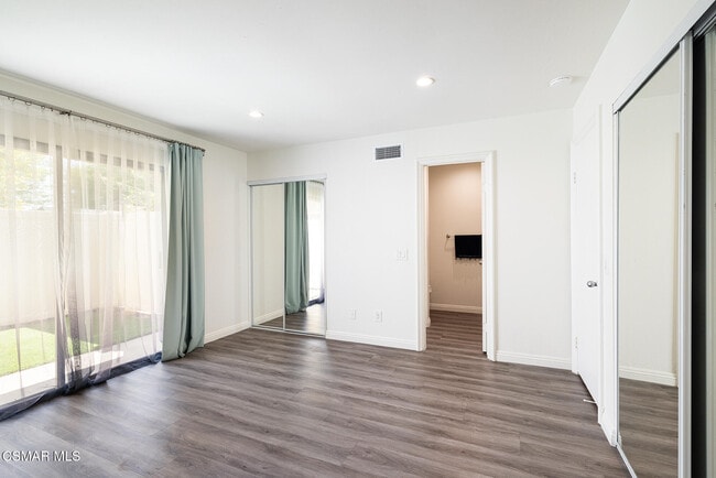 Building Photo - 28801 Conejo View Dr