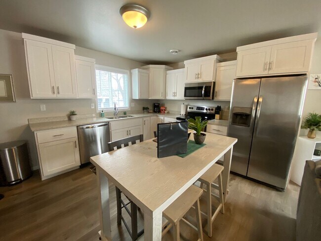 Building Photo - NEW CONSTRUCTION - 3 bdrm/2 bath Townhome!