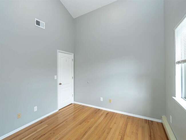 Building Photo - 30 A Hickory Rd