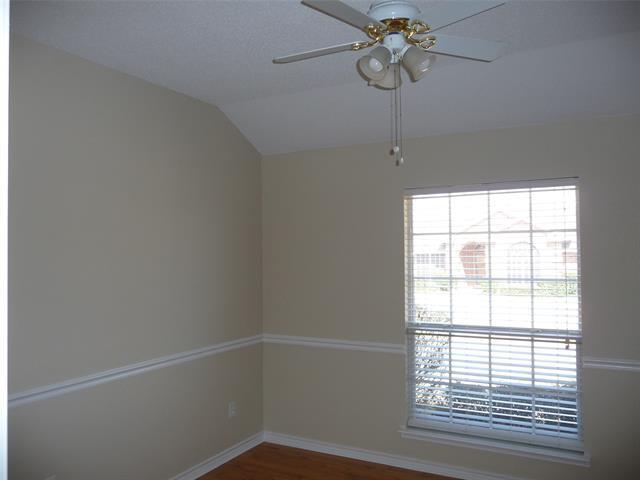 Building Photo - 5601 Tulip Dr