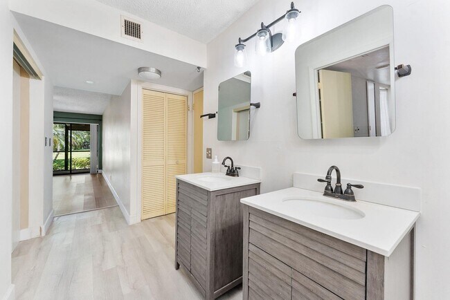 Building Photo - 5800 Camino Del Sol
