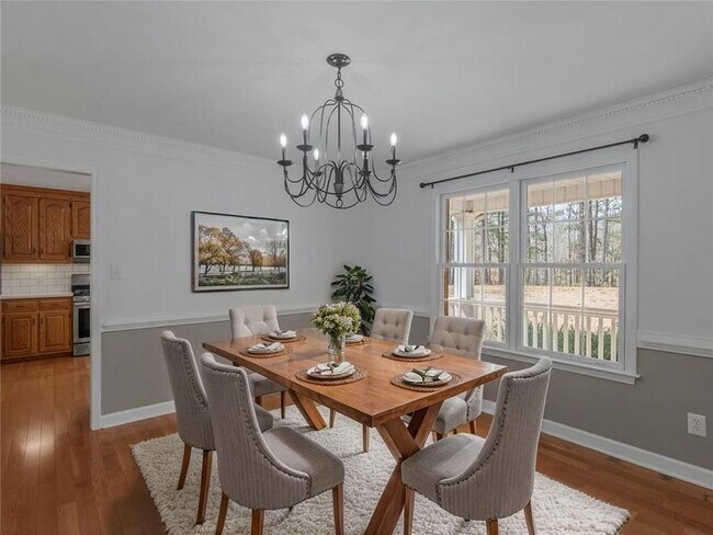 Building Photo - 305 Riverbend Dr