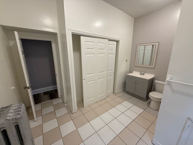 Building Photo - 7208 Torresdale Ave