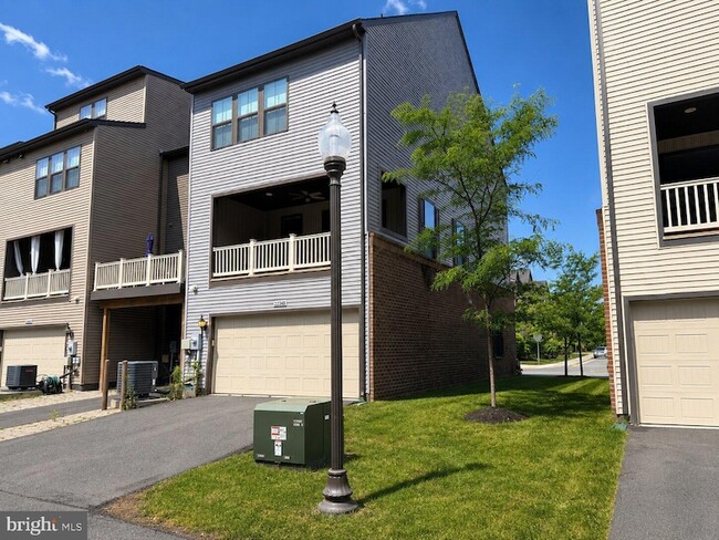 Building Photo - 22348 Philanthropic Dr