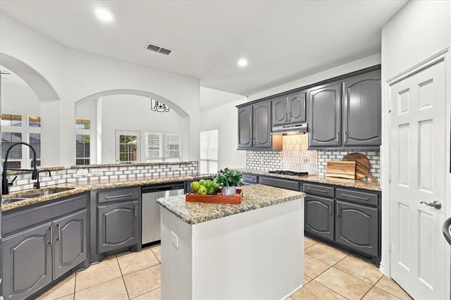 Building Photo - 1329 Bateman Ln