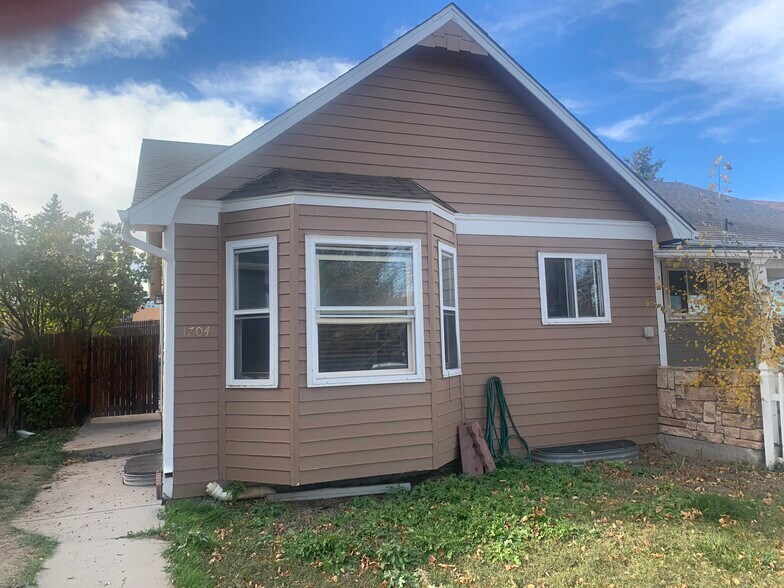 Front - 1704 Copperville Rd