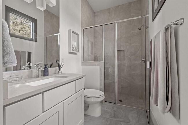 Building Photo - 4720 Rockcliff Rd