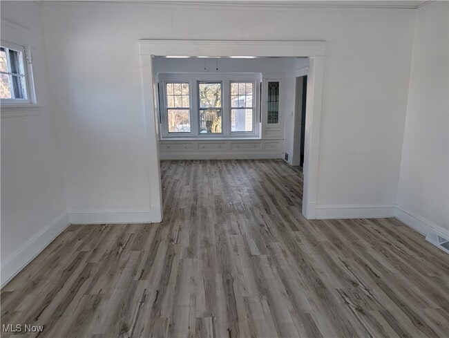 Building Photo - 2939 E 130th St