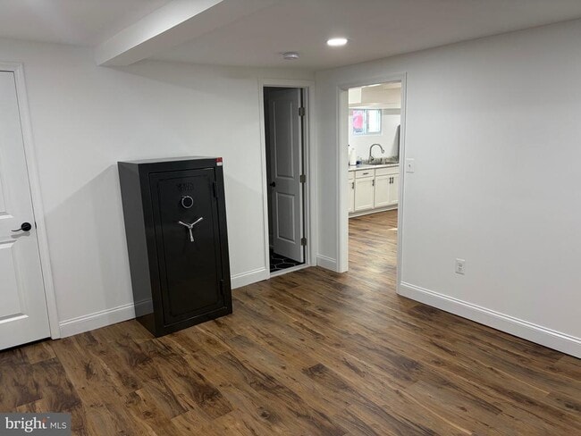 Building Photo - 1806 Johnson Rd