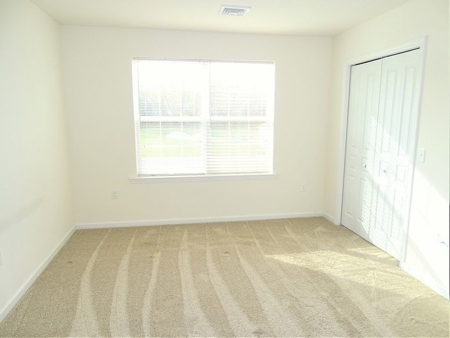 Building Photo - 69 Erin Court