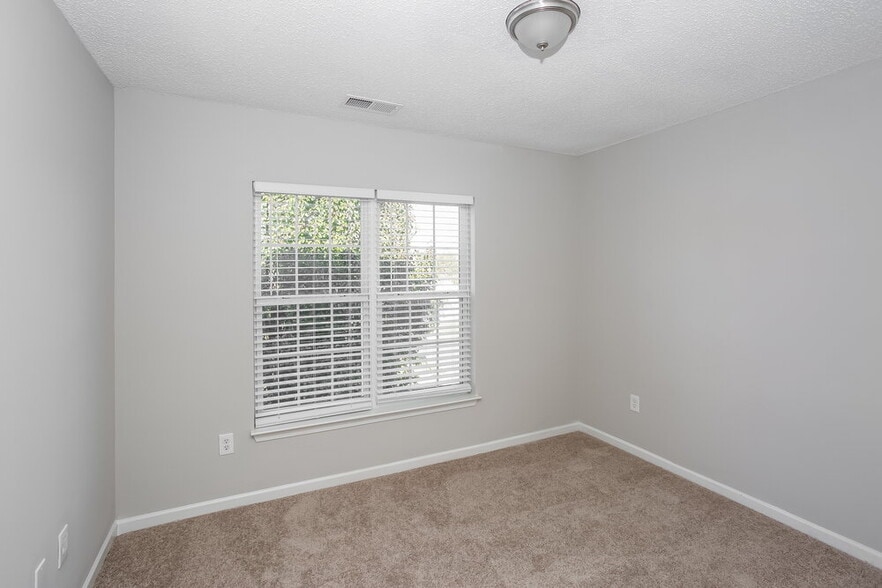Building Photo - 6720 Fortescue Dr