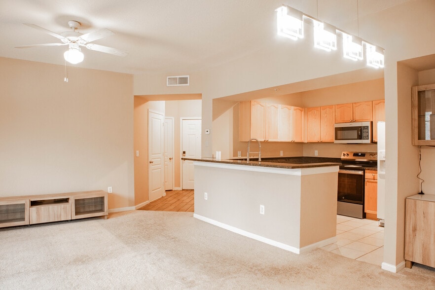 Kitchen - 5125 Palm Springs Blvd