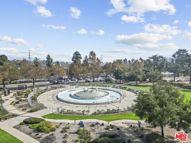 Building Photo - 3663 Los Feliz Blvd