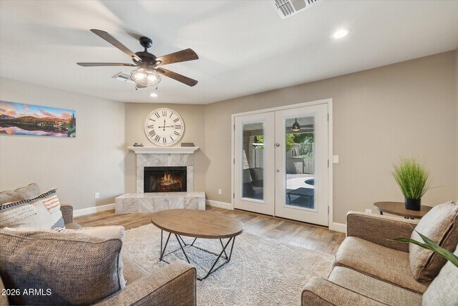 Building Photo - 6824 W Morrow Dr