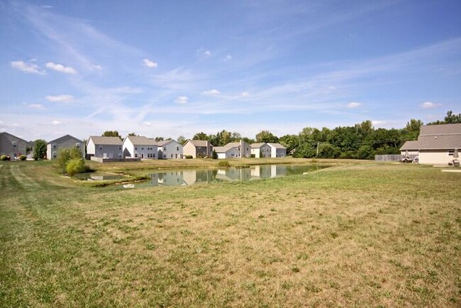 Building Photo - Spacious 3 Bedroom on the East Side