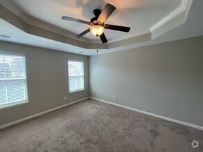 Building Photo - A gorgeous townhome available in Kitts Creek