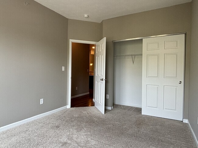 Building Photo - 1054 Reserve Way