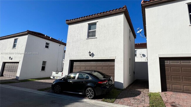 Building Photo - 17170 SW 93rd St