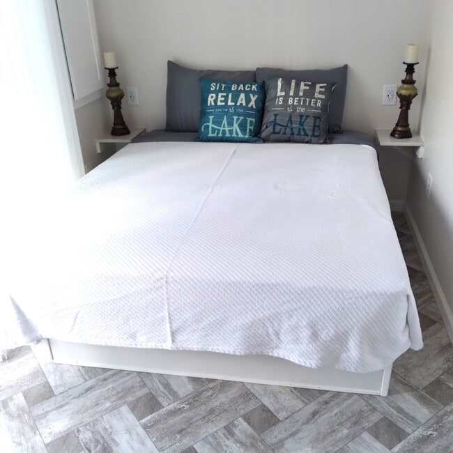 Building Photo - 268 Oak Harbor Camp