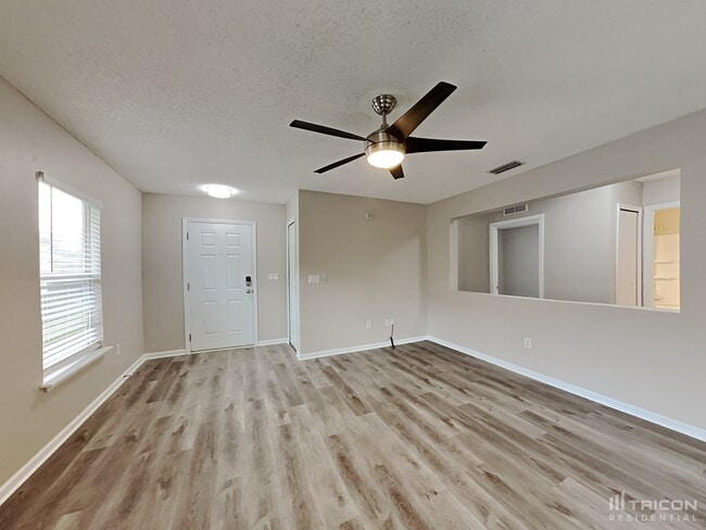 Building Photo - 713 Wynfield Cir