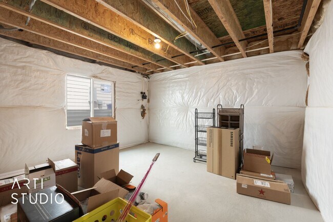 Building Photo - 2577 N Velvet Moon Dr