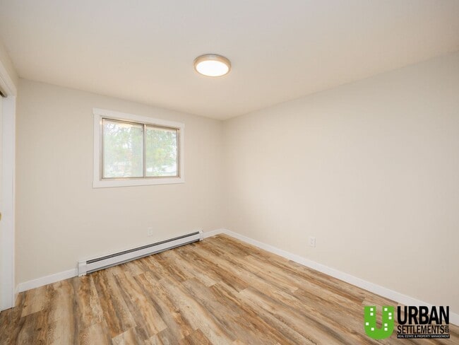 Building Photo - Great opportunity for duplex in Cheney