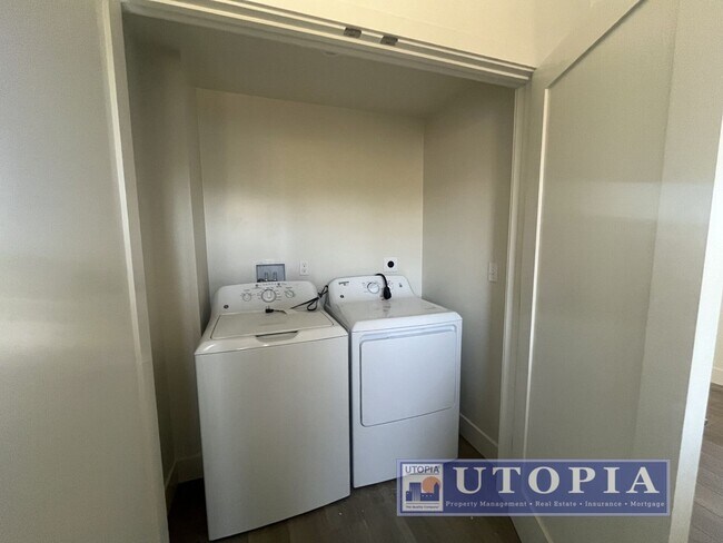 Building Photo - Brand New Beautifully Designed 2 Bedroom, 1.5 Bathroom Home in Westside Santa Cruz