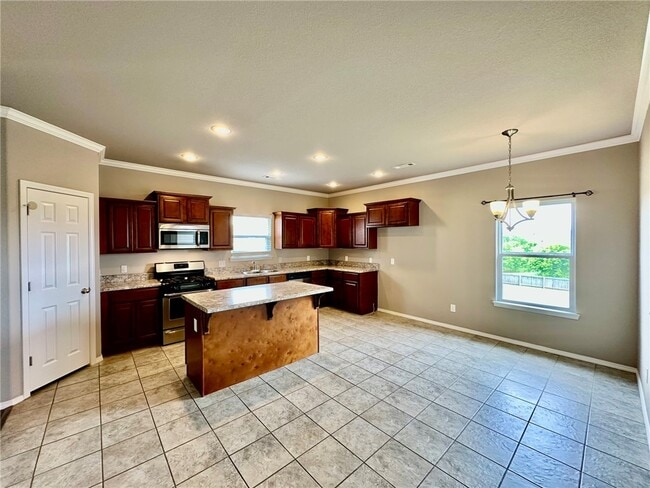 Building Photo - 433 North Drewrys Bluff Drive