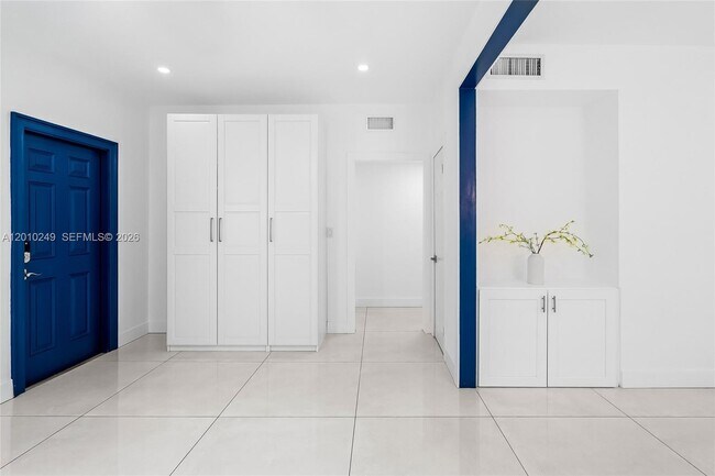 Building Photo - 7800 SW 57th Ct