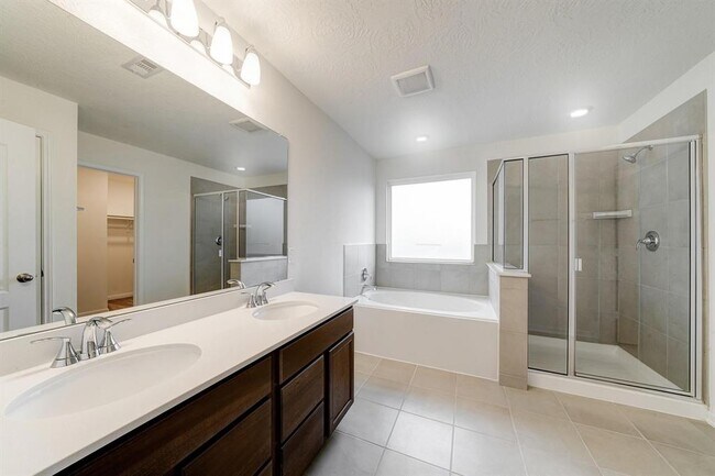 Building Photo - 23415 Stahl Creeks Ln