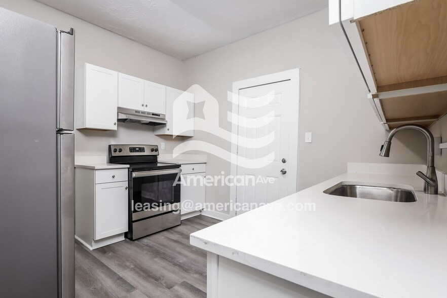 Building Photo - 1816-1816 6 Ct
