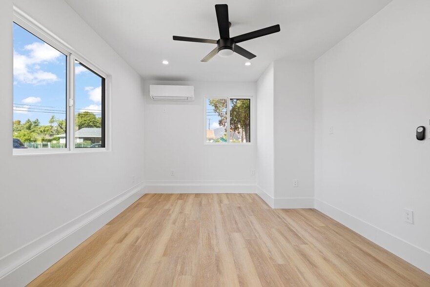 Building Photo - 14860 Envoy St