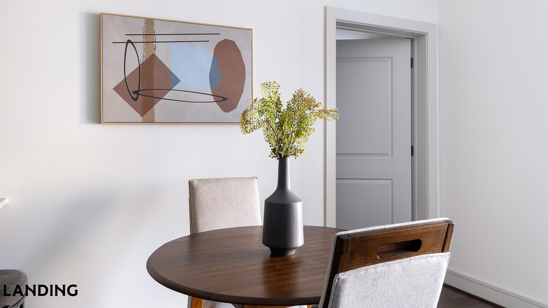 Building Photo - 777 Preston St