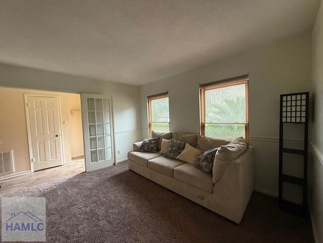 Building Photo - 619 Olmstead Dr