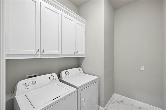 Building Photo - 13313 Rembrandt Dr