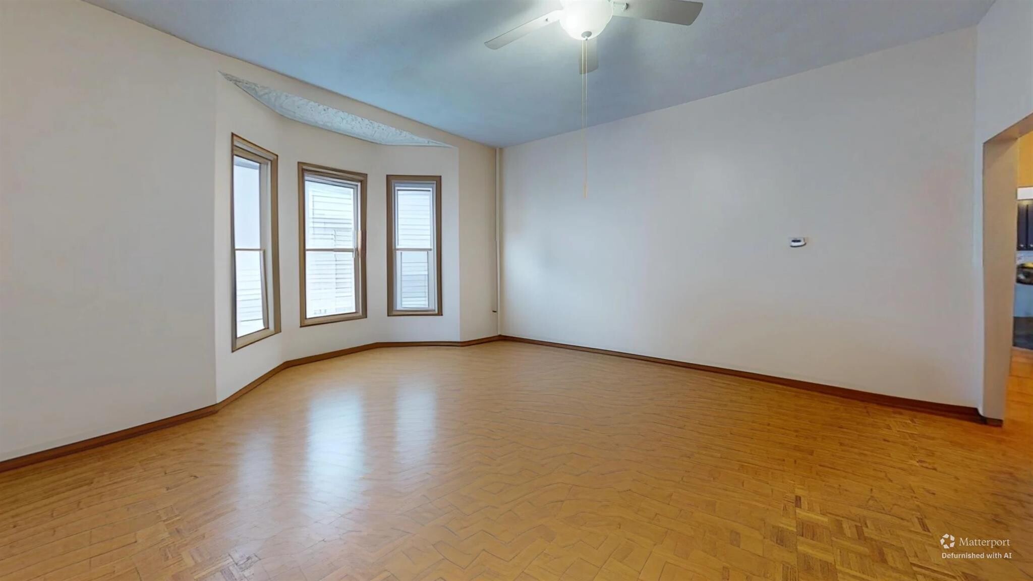 Building Photo - 240 School St