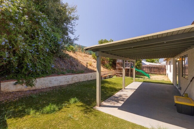 Building Photo - 2863 Roseann Ave