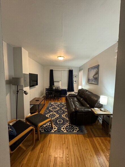 Building Photo - 1513 Oates St NE