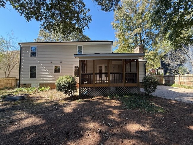 Building Photo - Recently Remodeled 4BD, 2.5BA North Raleig...