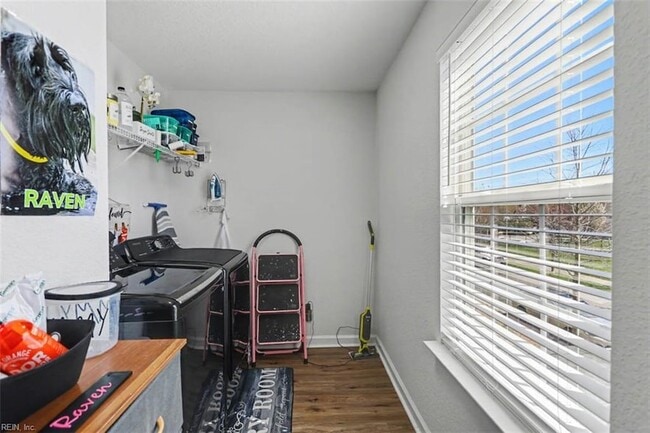 Building Photo - 326 Sedium Ln