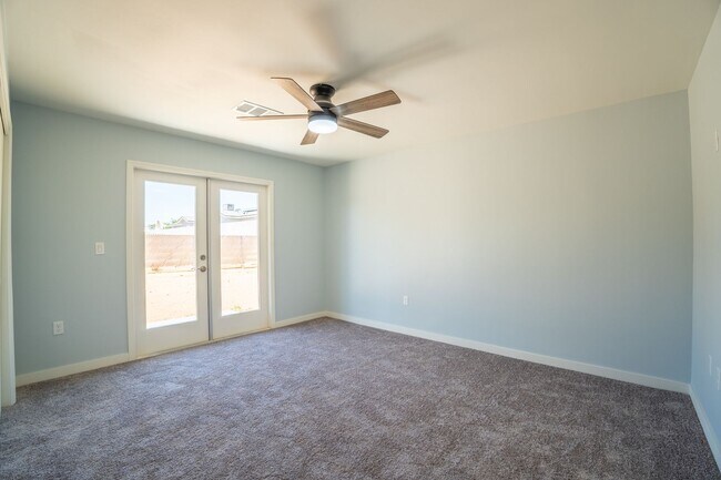 Building Photo - Stunning Fully Remodeled Home for Rent – M...