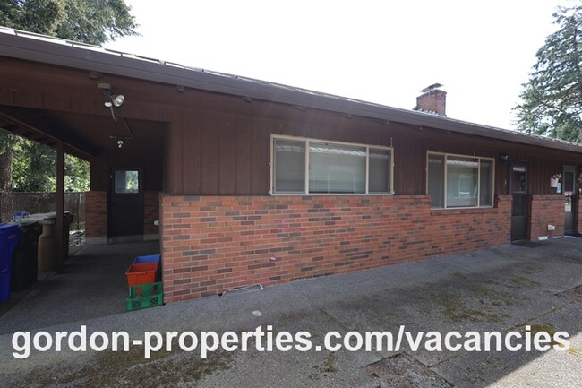 Building Photo - 14832 SE Cedar Ave