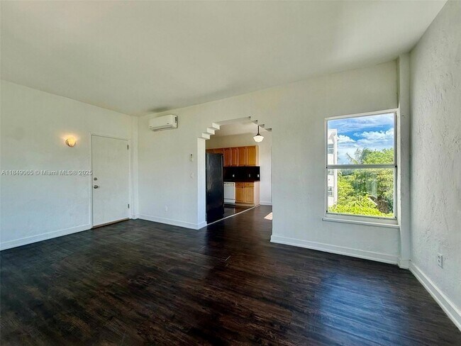 Building Photo - 4035 Meridian Ave