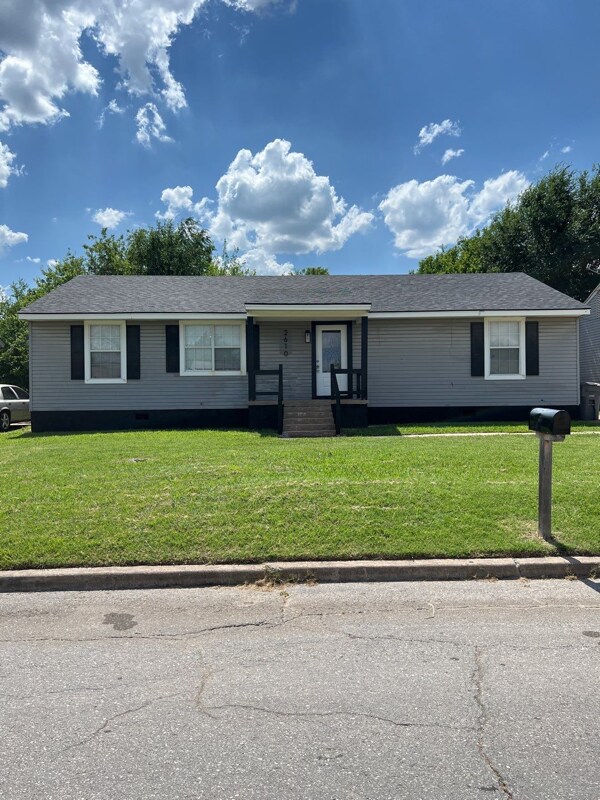 Primary Photo - 2610 NW 26th St