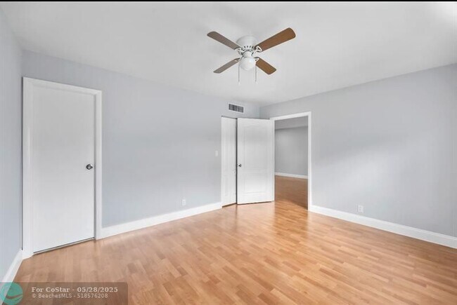 Building Photo - 6100 S Falls Cir Dr